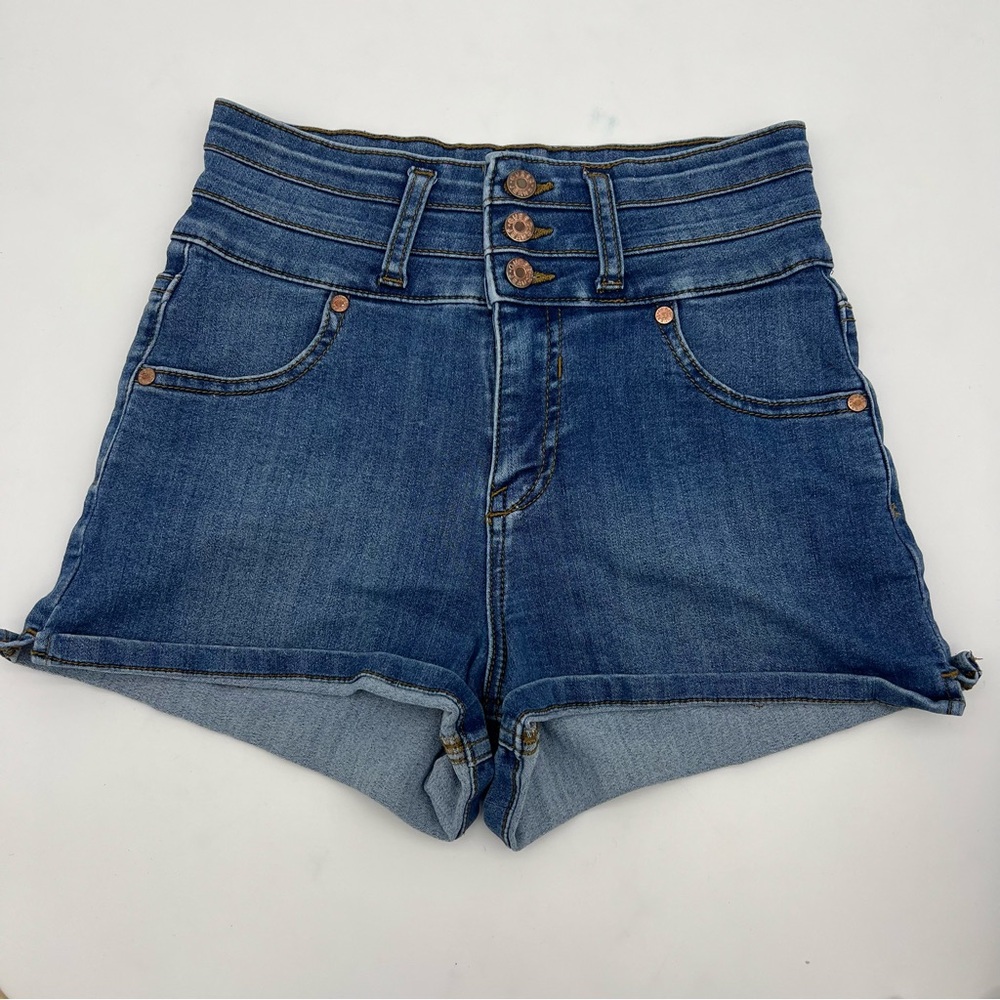 GUESS Women’s High Rise 3 Button Copper Blue Jean Shorts Medium Wash Size 25